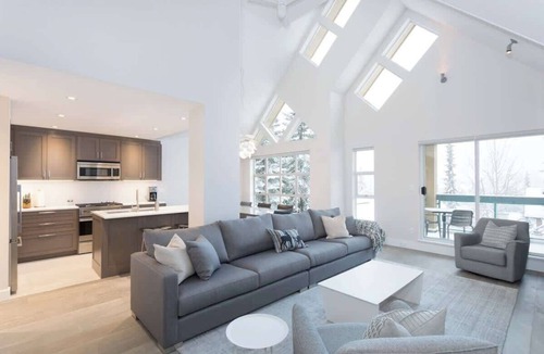 Blackcomb Condo | Spacious 4BR townhouse with hot tub