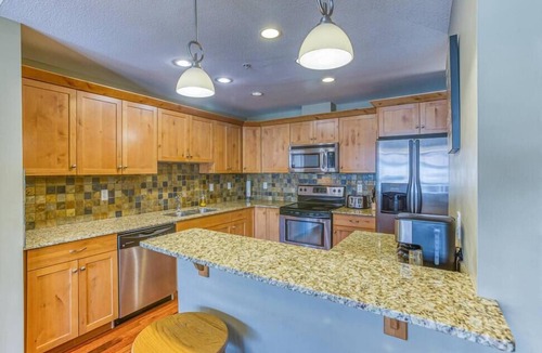 Town Centre Condo | Spacious Condo Steps from Main Street