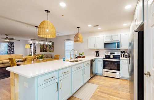 Carolina Forest Condo | Spacious condo with screened balcony & shared pool - near golf/beach/shops
