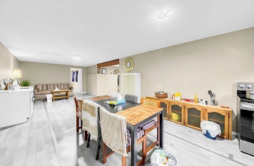 Delta House | Spacious cozy house near ferry and beach