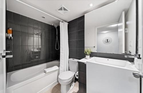 CityPlace Apartment | Spacious Downtown Condo - Walk to CN Tower & More