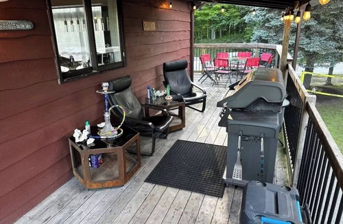 Sauble Beach Cottage | Spacious Family Cottage Perfect for Groups, Weekends & Summer Trips