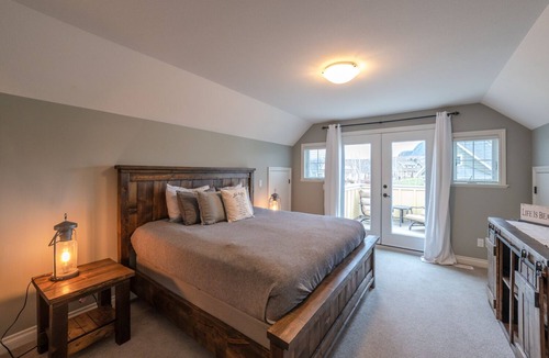 Okanagan-Similkameen Cottage | Spacious Family Cottage on Osoyoos Lake