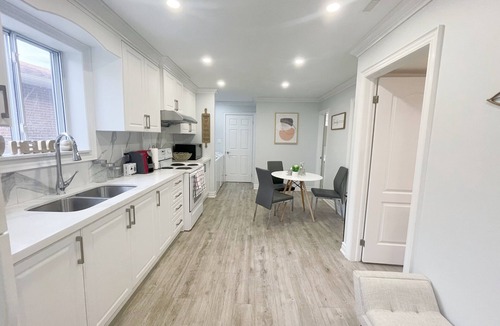 Agincourt House | Spacious Main Floor With 3Beds