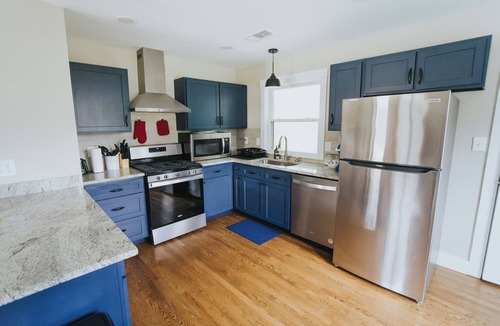 East Raleigh House | Spacious & Stylish– Near Downtown Raleigh