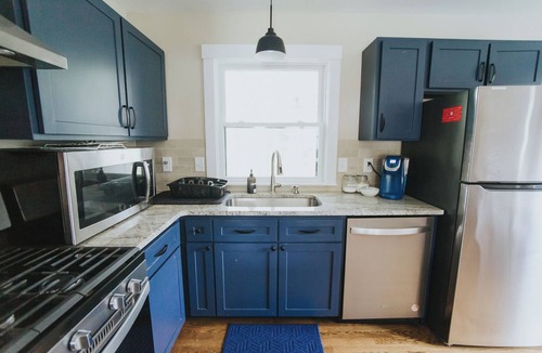 East Raleigh House | Spacious & Stylish– Near Downtown Raleigh