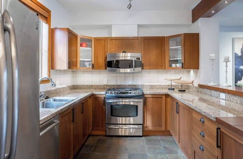 Nicklaus North Condo | Spacious Townhome, Golf Course Setting, Hot Tub!
