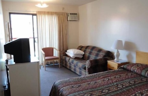 Osoyoos Hotel | Spanish Fiesta Resort