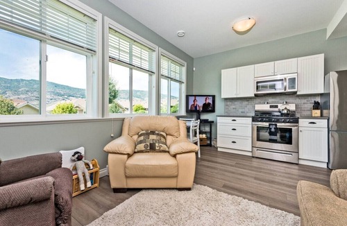 Okanagan-Similkameen Apartment | Sparrow’s Haven Garden Suite 202