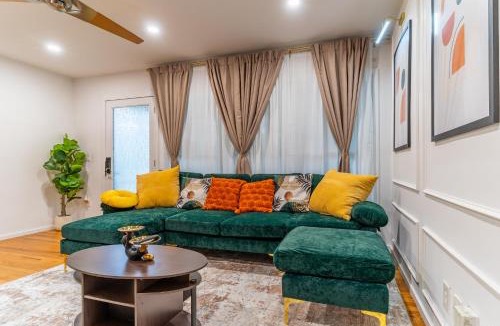 East Raleigh Apartment | Special Offer! Cozy Luxe 2BR Getaway, Sleeps 4, Ideal for Business Travelers, Couples, Families, Near DT Raleigh