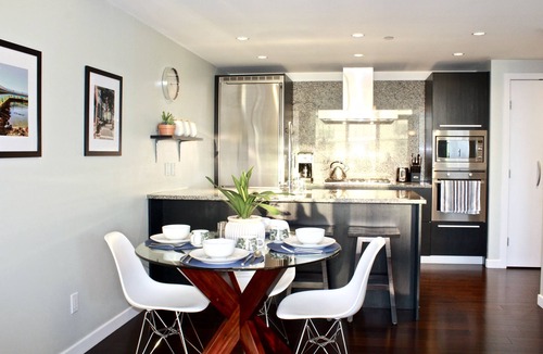 Downtown Victoria Condo | Spectacular 10th-Floor Views, One Block to the Inner Harbour