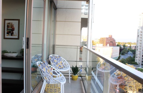 Downtown Victoria Condo | Spectacular 10th-Floor Views, One Block to the Inner Harbour