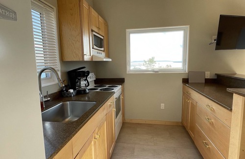 Iona Cabin | Spectacular Bras d’Or view, 1 bedroom suites w/full kitchen