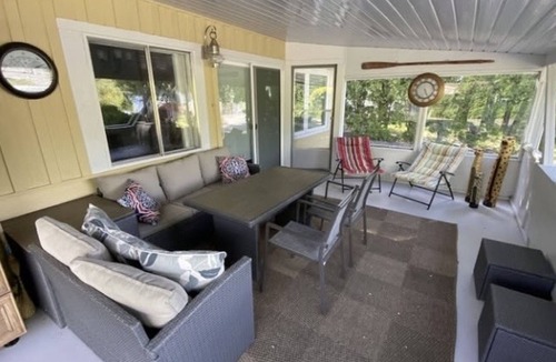 Osoyoos House | Stay in Sunny Osoyoos! Large private yard and hot tub, perfect for boaters!
