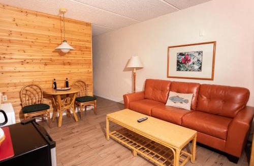 Steinhatchee Hotel | Steinhatchee River Inn and Marina