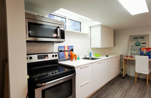 Clarkson-Lorne Park Apartment | Step away to backyard nature-Joy in heart