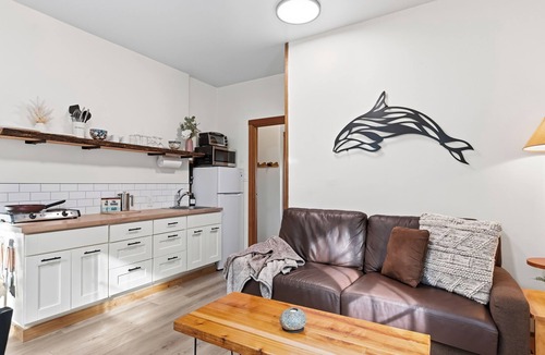 Ucluelet Apartment | Steps from the Beach! ~ Near Wild Pacific Trail! ⎮ Orca