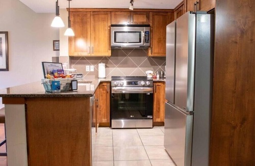 Canmore House | Stoneridge Resort - Mountain View - Pool & Hot Tub