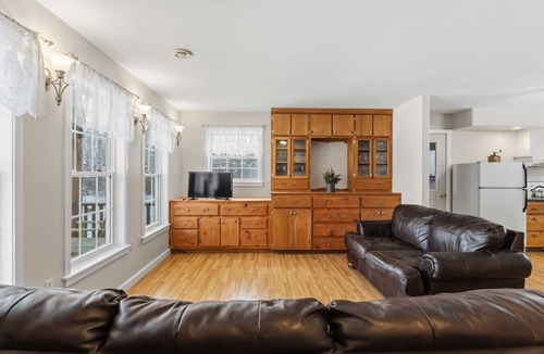 Aylesford House | Storybook Craftsman Cottage - Annapolis Valley