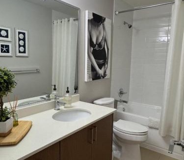 Surrey House | Studio 26 Residences Luxury 2 Bedroom Guest Suite