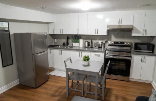 Mount Pleasant Apartment | Studio Apartment B - Full Kitchen - Cozy and Modern
