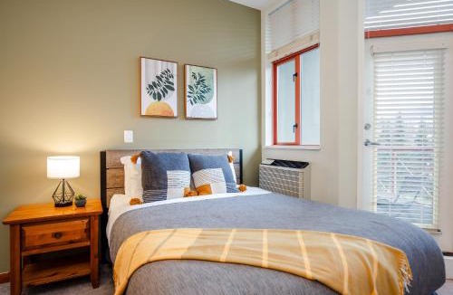 Village North House | Studio in Alpenglow Lodge, Private Balcony with Mountain Views, Gym, Epic Location