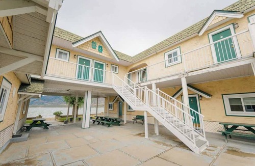 Osoyoos Apartment | Studio Suite 4 Green Gables Resort