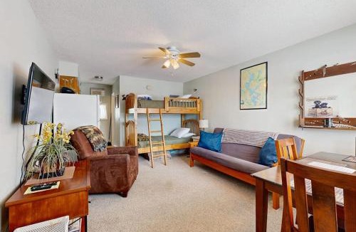Rockwood House | Studio with shared dock & amazing view of Moosehead Lake & Mt Kineo