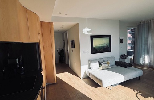 West End Condo | Stunning 1-Bed. Downtown luxury apartment, close to English Bay and Stanley park