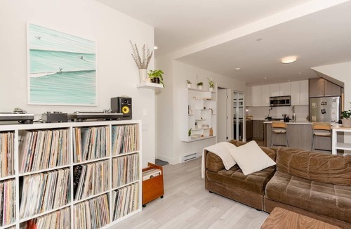Kensington-Cedar Cottage House | Stunning Modern Townhome, 4-Bed, 2-Bath, & Patio in the City's Best Location