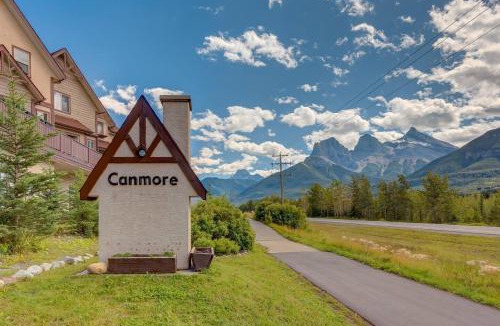 Canmore House | Stunning Mountain View Cozy Studio for Small Grp