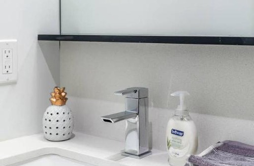 Beaconsfield Village Apartment | Stunning New 1BR Suite in Trendy Queen West!