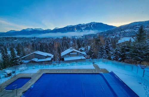 Blueberry Hill Condo | Stunning View and Huge Space