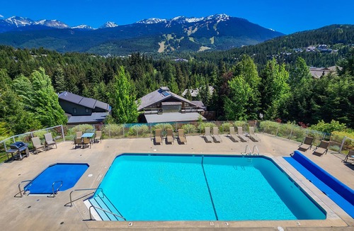 Blueberry Hill Condo | Stunning View and Huge Space