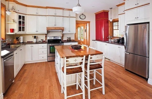 Baie-St-Paul Ski Chalet | Stunning windows overlooking the riverbank