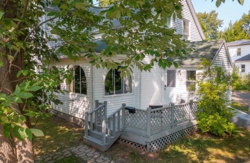 Antigonish Apartment | Stylish 1 bedroom ap in downtown