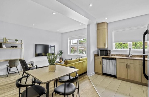 Little Italy Apartment | Stylish 2 Bedroom Haven by Jean Talon Market