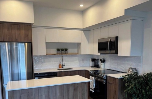 North End Condo | Stylish 2BR Condo in South Kelowna with Pool & Balcony