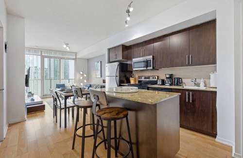 Toronto Entertainment District Condo | Stylish 2BR Suite with Lake View & Parking