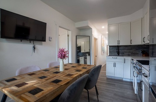 Sainte-Marie Apartment | Stylish 4BR Unit Near Plateau & DT MTL