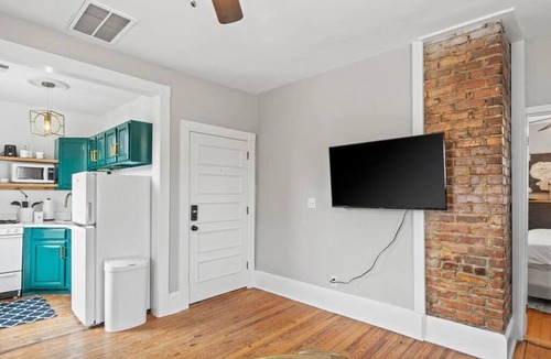 Southwest Raleigh Apartment | Stylish Downtown Raleigh 1BR Walk to Dining & Nightlife