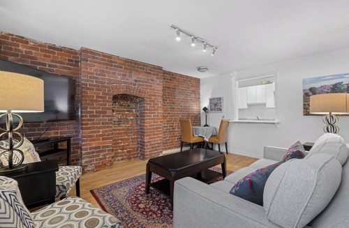 Downtown Halifax Apartment | Stylish & Historic walk down in best DT location