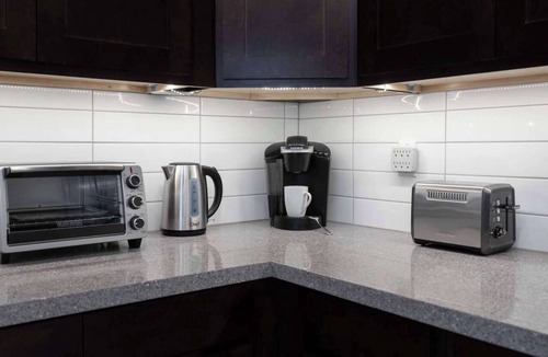 Bracondale Hill Hotel | Stylish Modern Family Suite with Patio