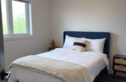 Gimli House | Stylish New - Build Duplex Retreat - B
