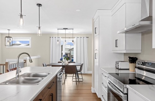 Dieppe House | Stylish & Spacious 3BR w/BBQ