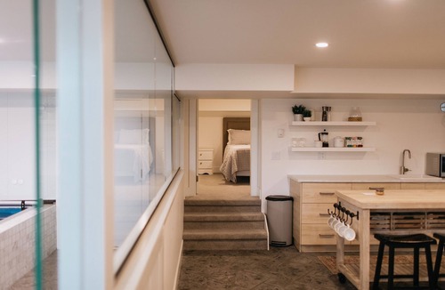 Greendale House | Suite with a PRIVATE POOL