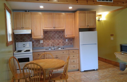 Wasaga Beach Cottage | Suites of Wasaga Beach Area 1