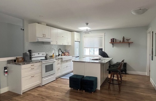 Regional District of Nanaimo Apartment | Summer Getaway with Gorgeous Lake Access! August Availability.