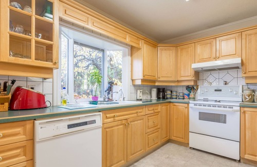 Vernon House | Summer Paradise III - Vernon Lakeshore Home on Huge Lot