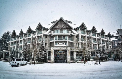 Village North Hotel | Summit Lodge Boutique Hotel Whistler